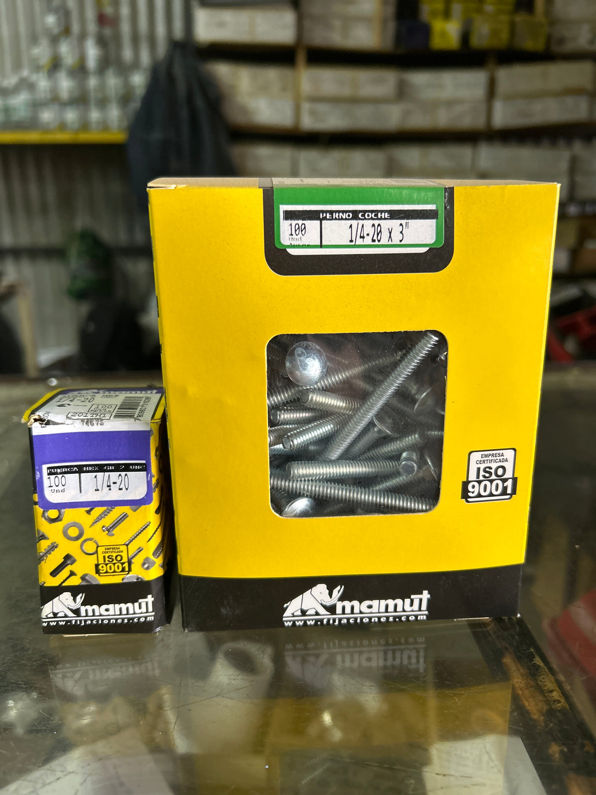 CAJA PERNO COCHE + TUERCAS G 3 X 1/4
